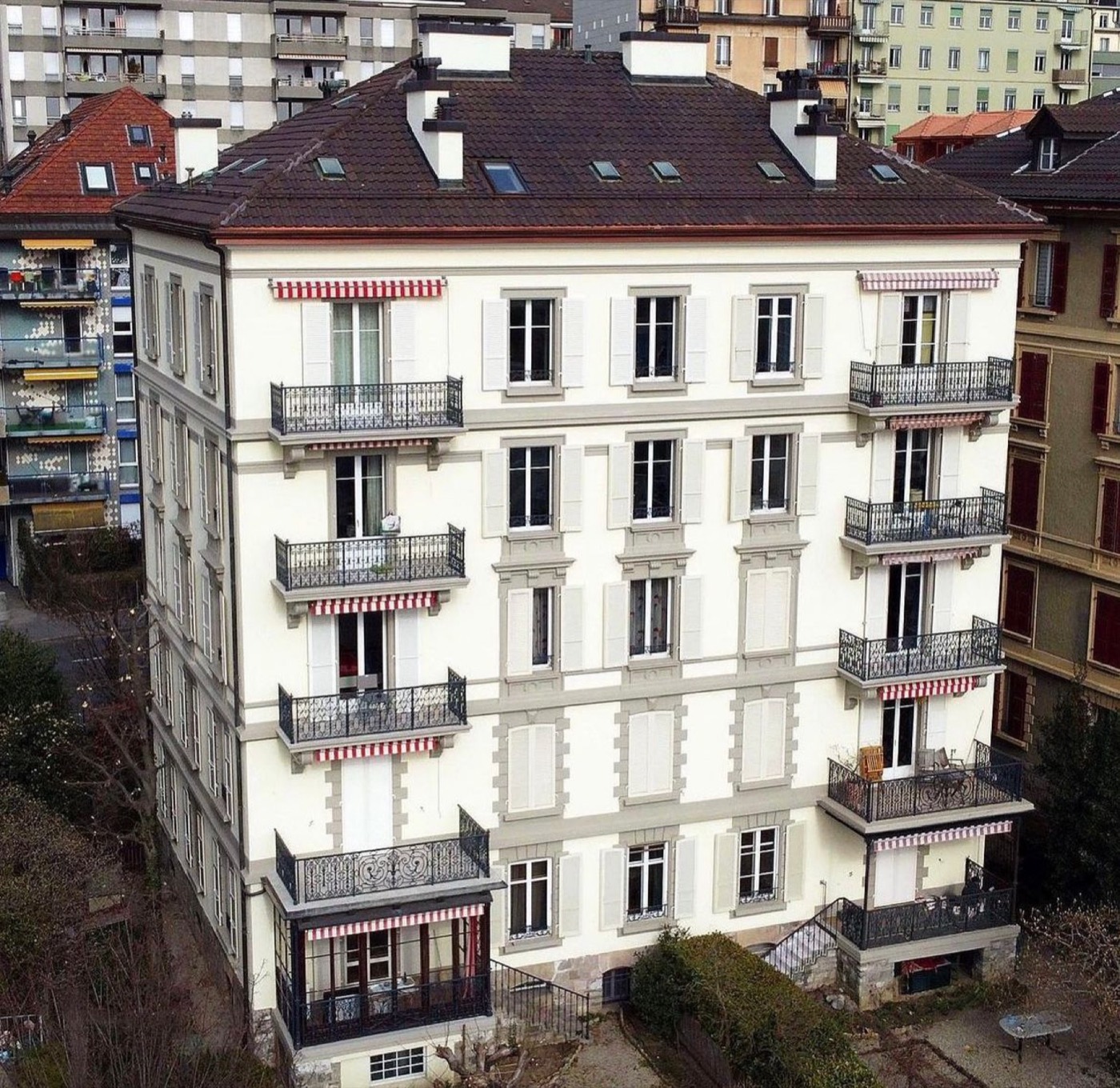Façade d'immeuble rénovée par Briaux Peinture