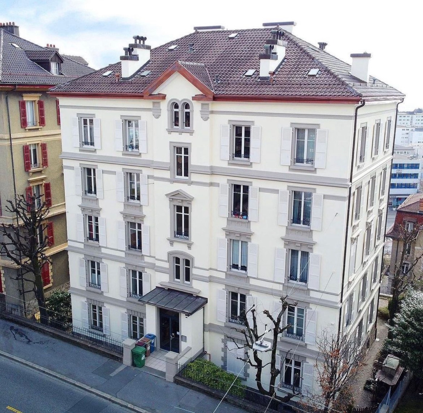 Façade d'immeuble entretenue par Briaux Peinture